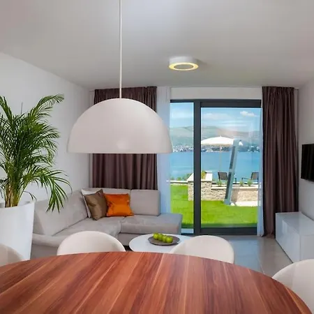 Luxury On The Beach With Pool More Villa