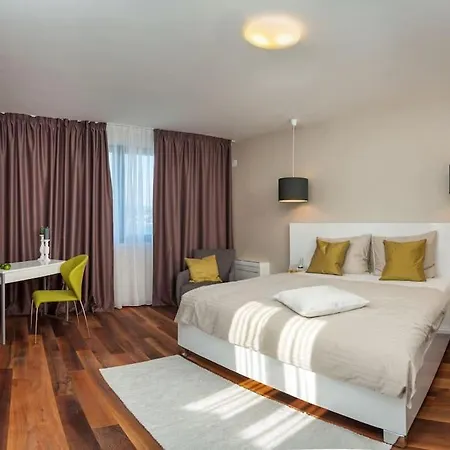 Luxury On The Beach With Pool More Villa Trogir
