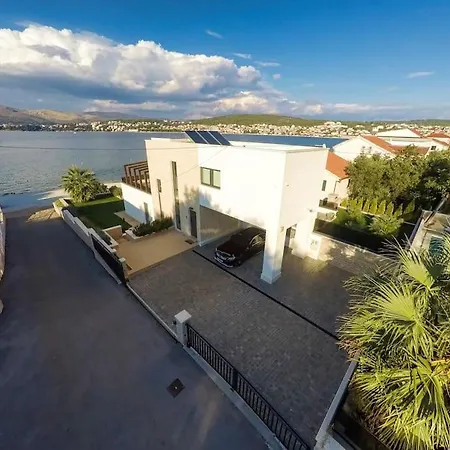 Luxury On The Beach With Pool More Trogir
