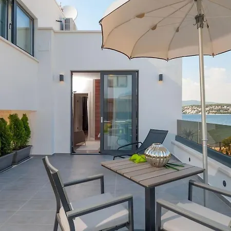 Luxury On The Beach With Pool More